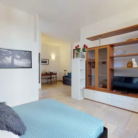 With Private Garden Near San Siro Stadium Apartment Milan